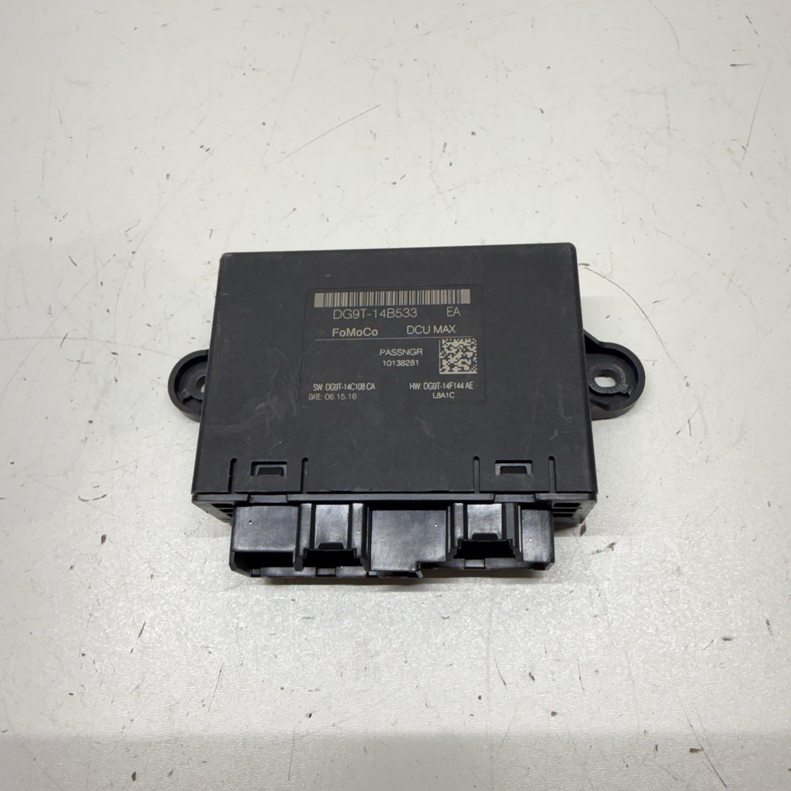 2015-2019 Lincoln MKC Right Front Door Control Module DG9T-14B533-EA OEM