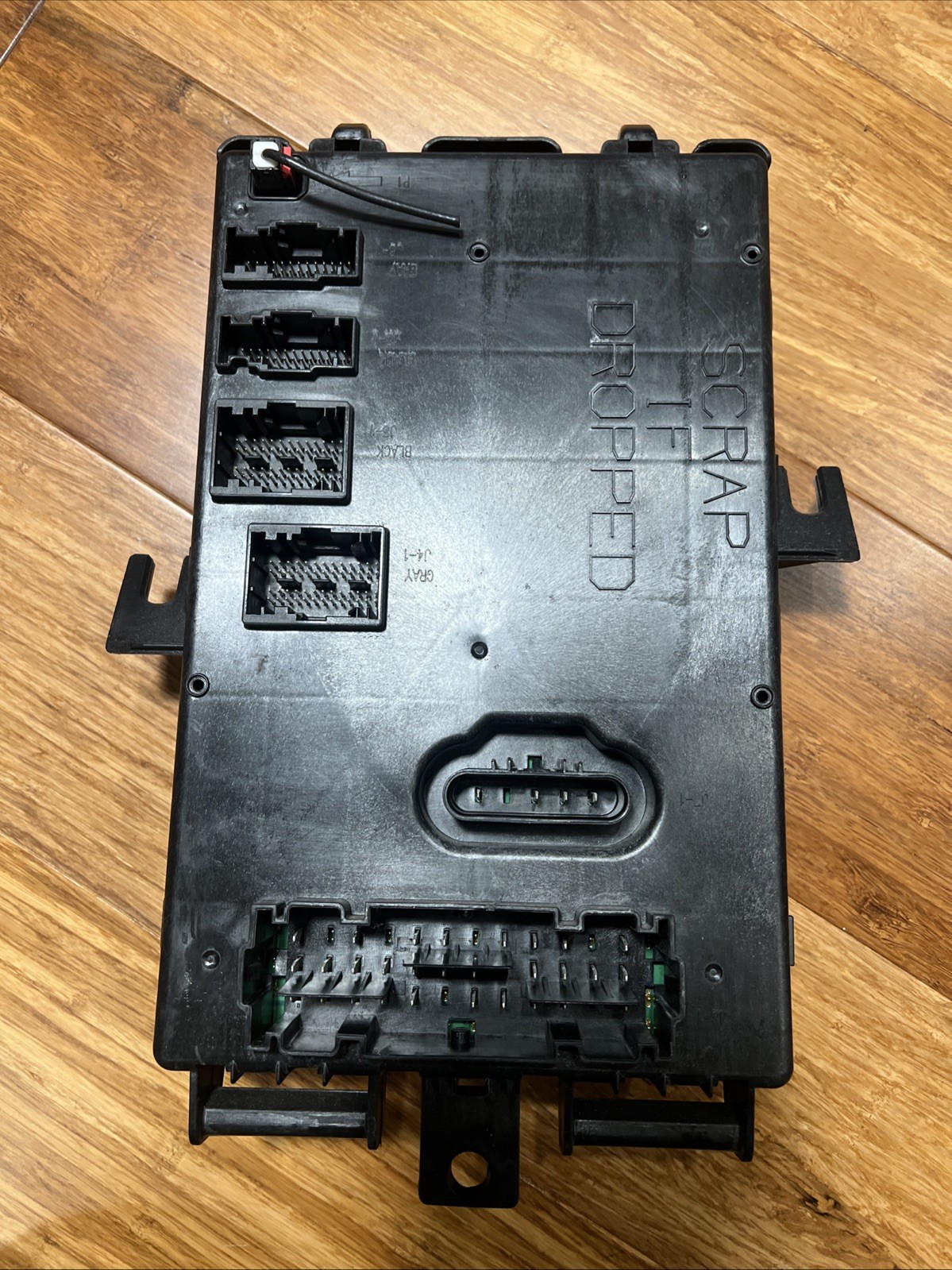 07-09 Ford Mustang FUSE BOX POWER BCM BCU Body Control Module 7R3T-14B476-FG