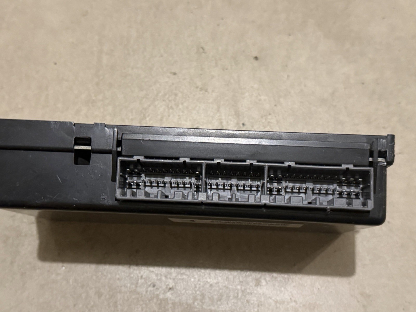 XL5T-14B205-EC Ford Ranger Mazda PL PW ESOF 4X4 GEM Computer Module 2000