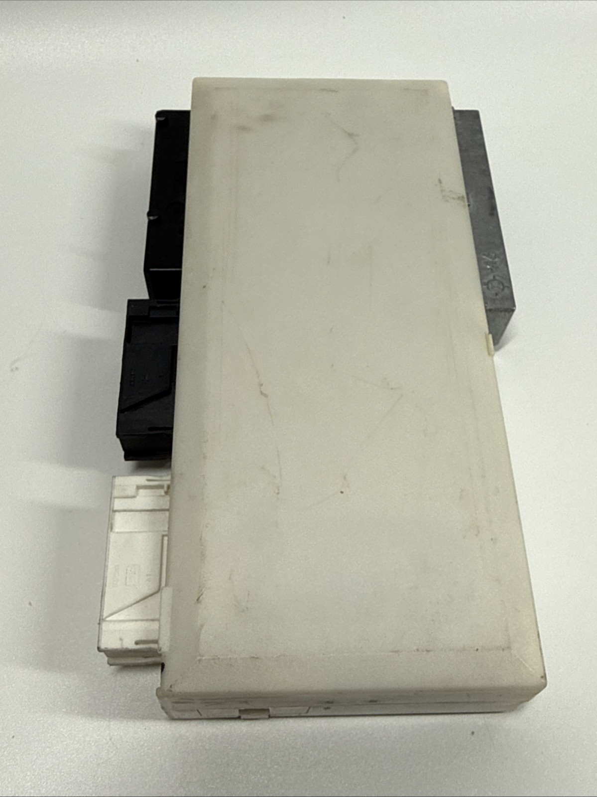BMW E38 E39 540i 525i 530i BODY CONTROL MODULE GM III BCM 6135 6920820 99-03