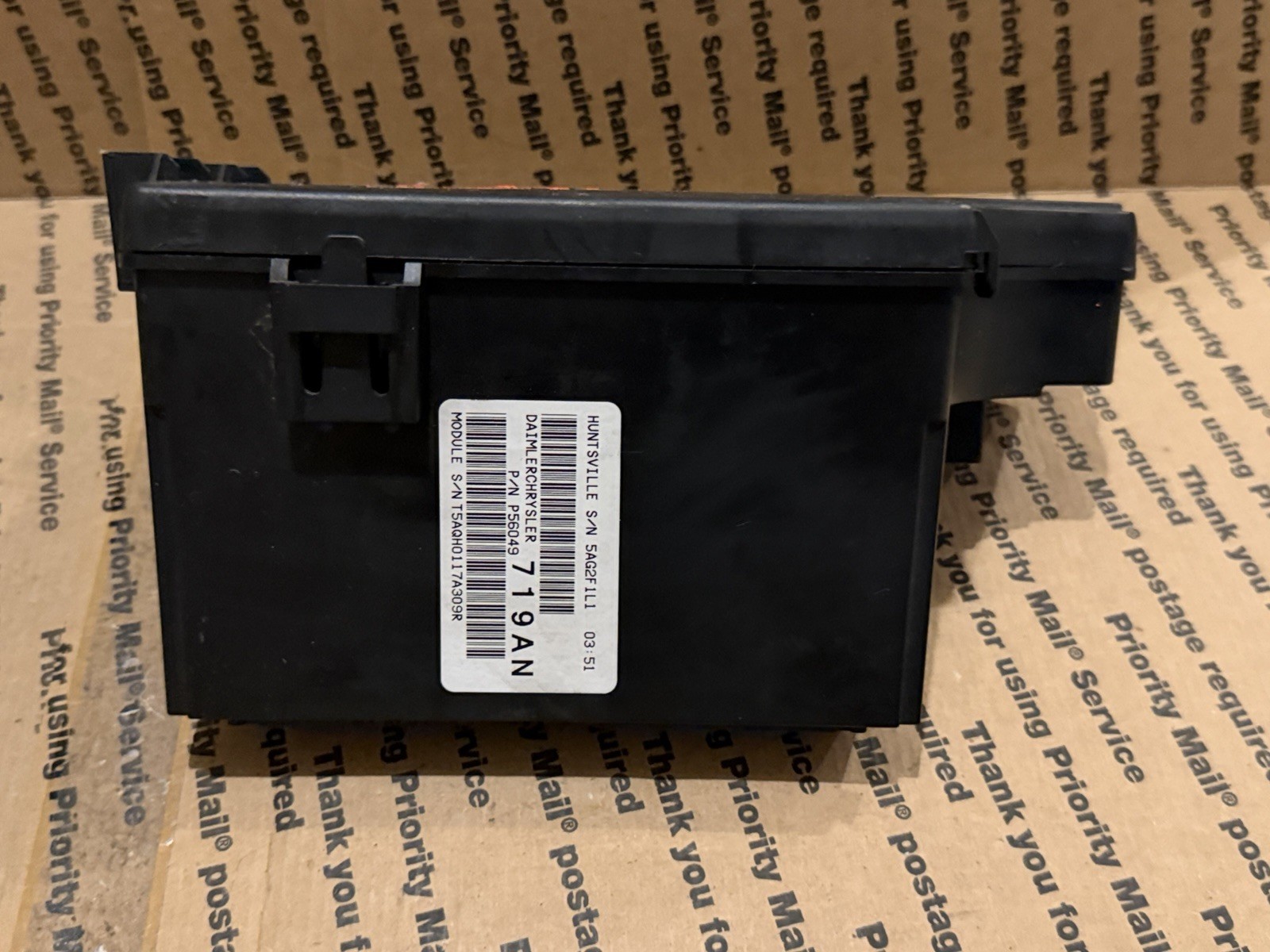 P56049719AN 2006 Chrysler PT Cruiser TIPM Power Module Fuse Box