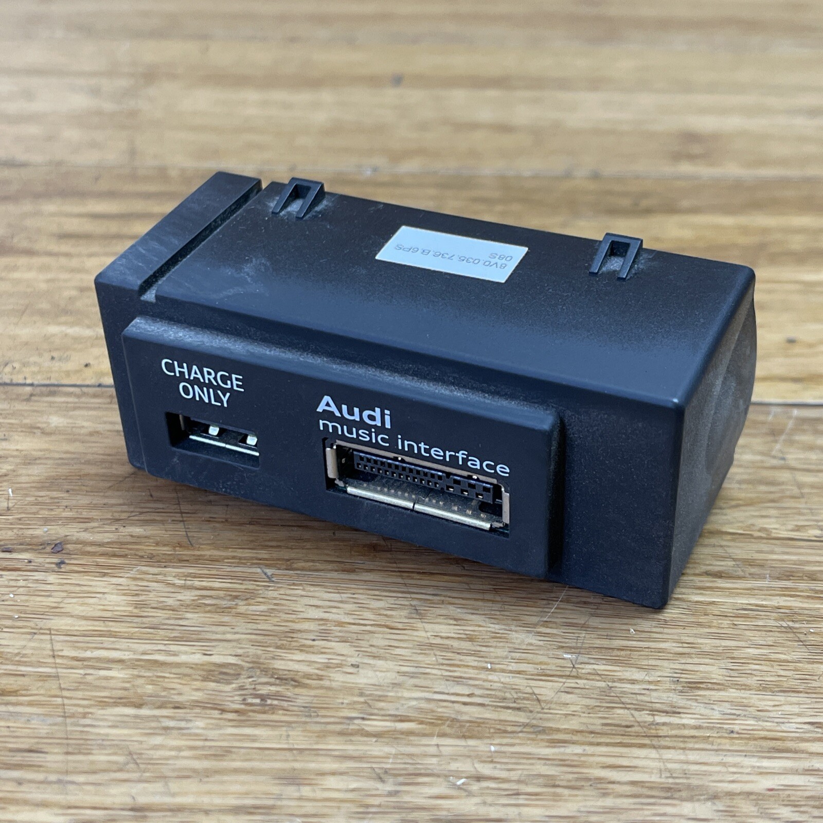 2015-2016 Audi A3 S3 Music MMI Interface USB Auxiliary Port 8V0035736B OEM