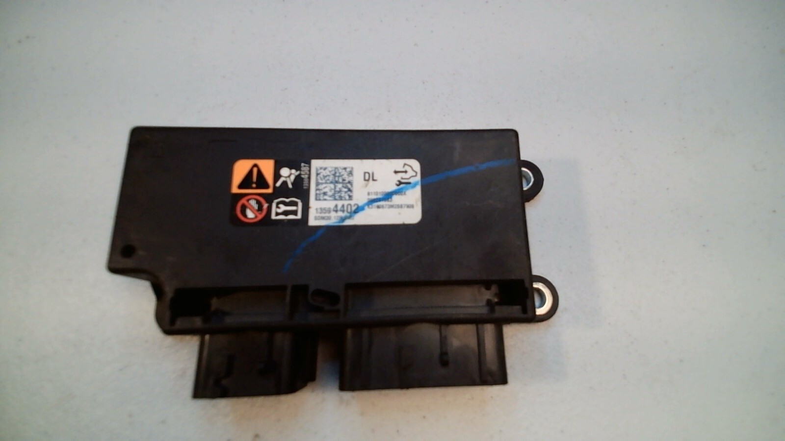 2014-2017 Chevrolet Silverado GMC Sierra SRS Crash Control Module 000241083 OEM