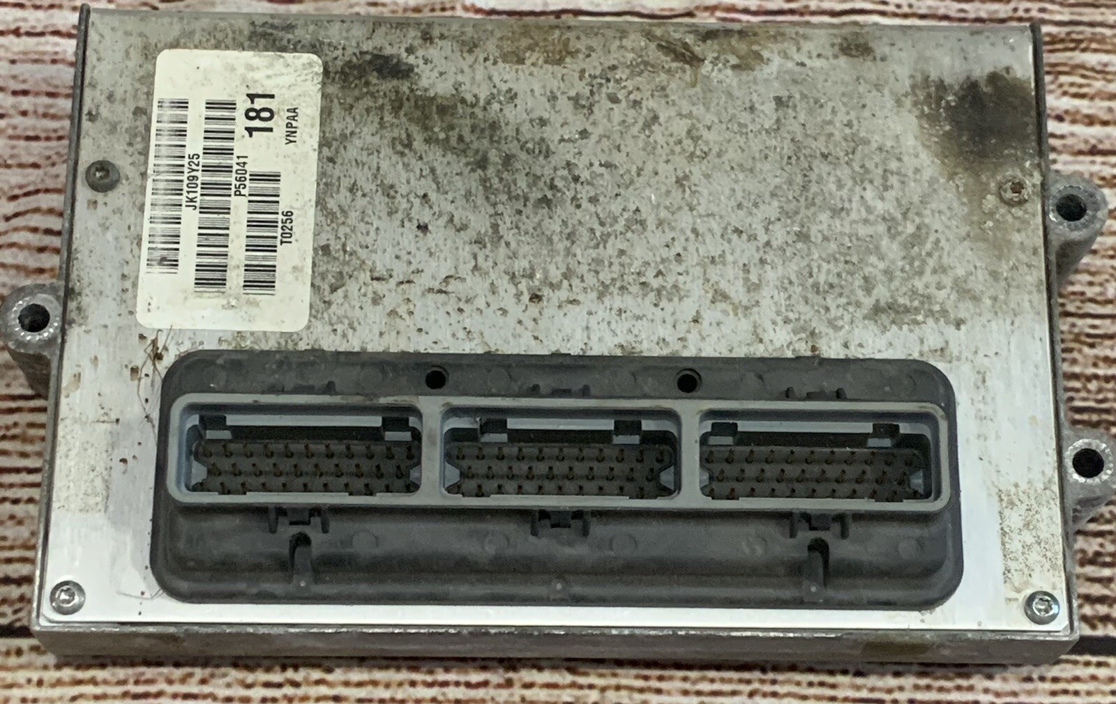 Oem 56041181 Engine Ecu PCM JEEP WRANGLER 1997 2.5 4 Cylinder Manual Computer
