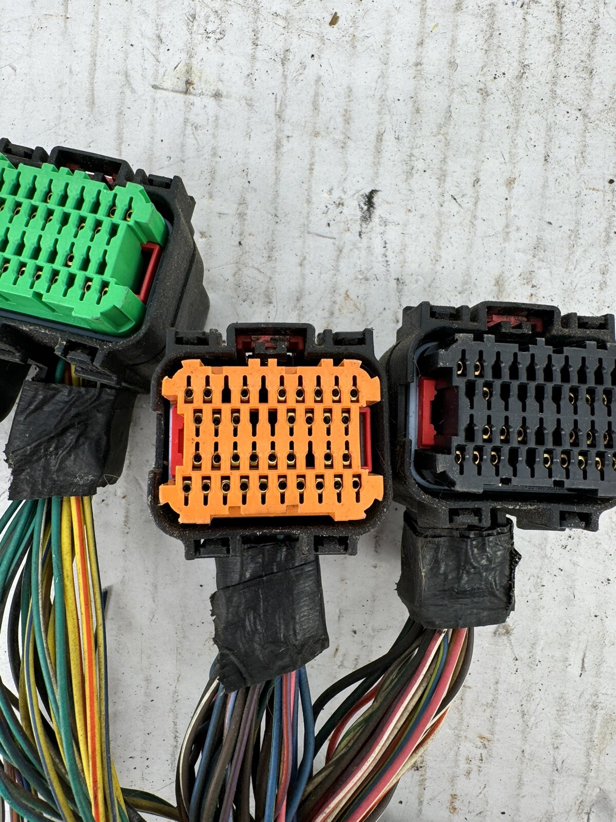 2005 Jeep Liberty 3.7L Engine Computer ECM Control Module Connector Pigtails