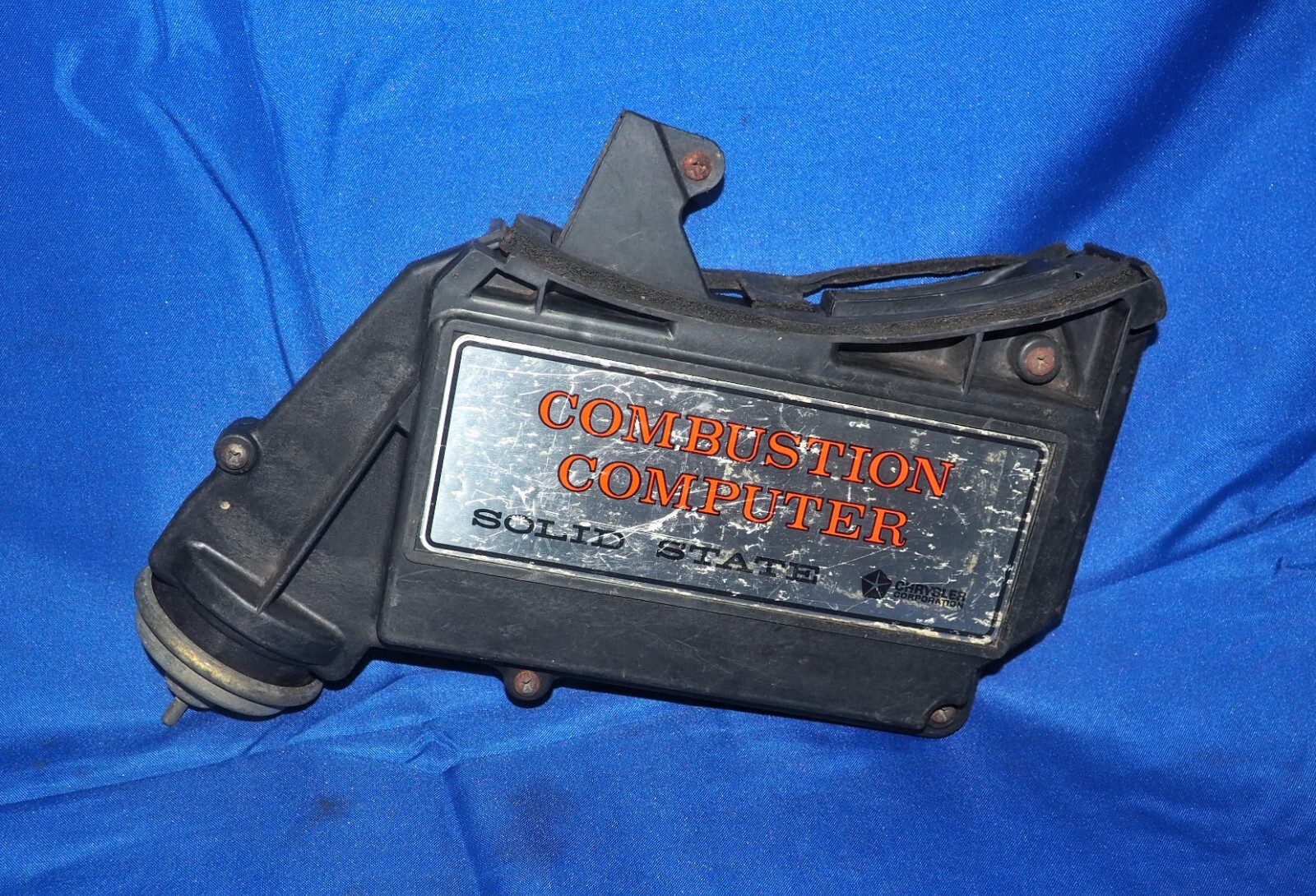 1981 1982 Chrysler Plymouth Engine Combustion Solid State Control Module ECU *