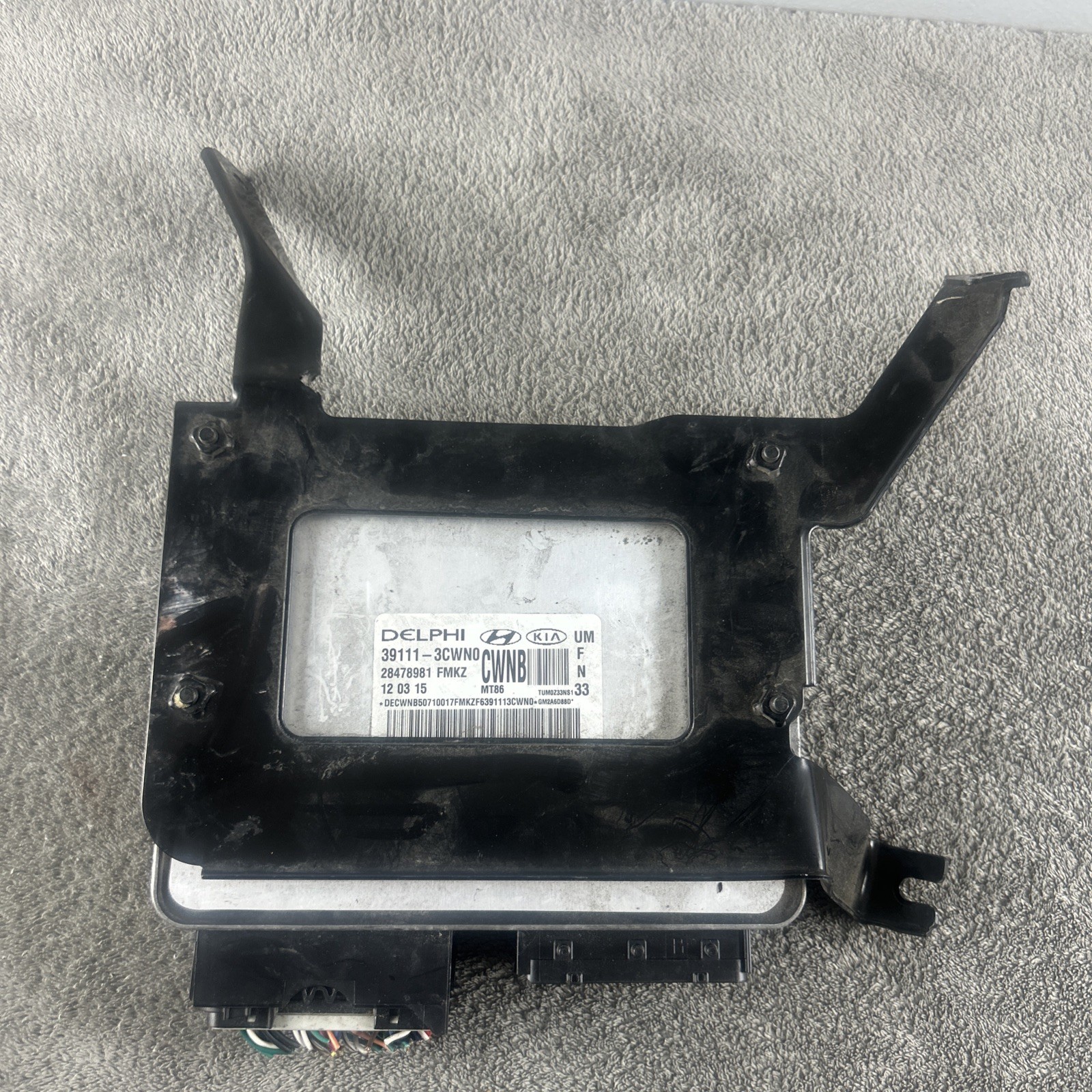2016 KIA SORENTO ENGINE COMPUTER CONTROL MODULE UNIT ECU ECM PCM 39111-3CWN0