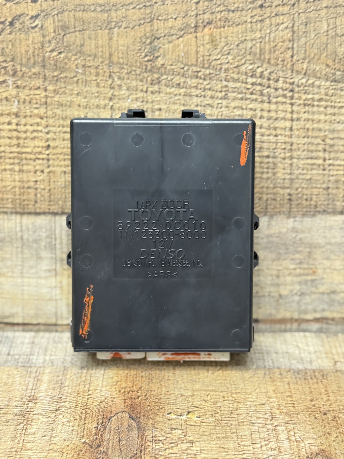 2001-04 Toyota Sequoia Liftgate Multiplex Network Module OEM 89222-0C011 MPX OEM