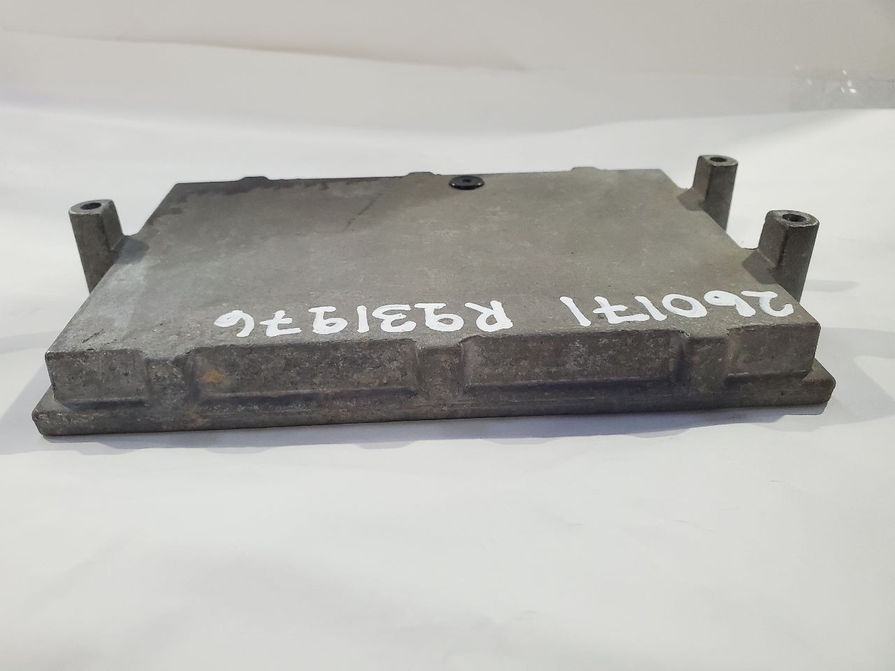 2002 Jeep Wrangler OEM Electronic Control Module ECM 4.0L RH Firewall 56041945AF