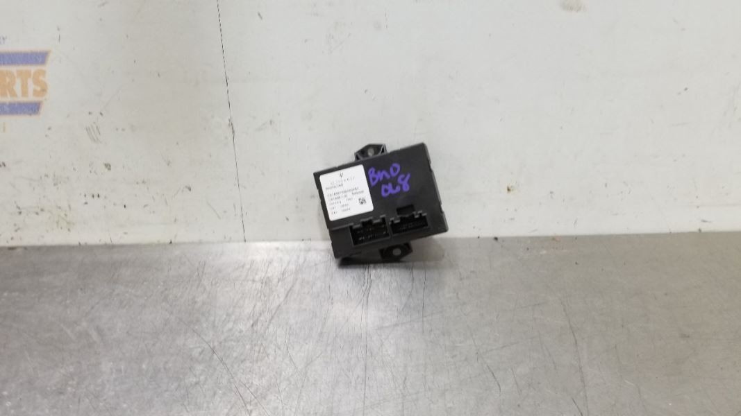 17 2017 MASERATI GHIBLI OEM DECKLID CONTROL MODULE 670037049