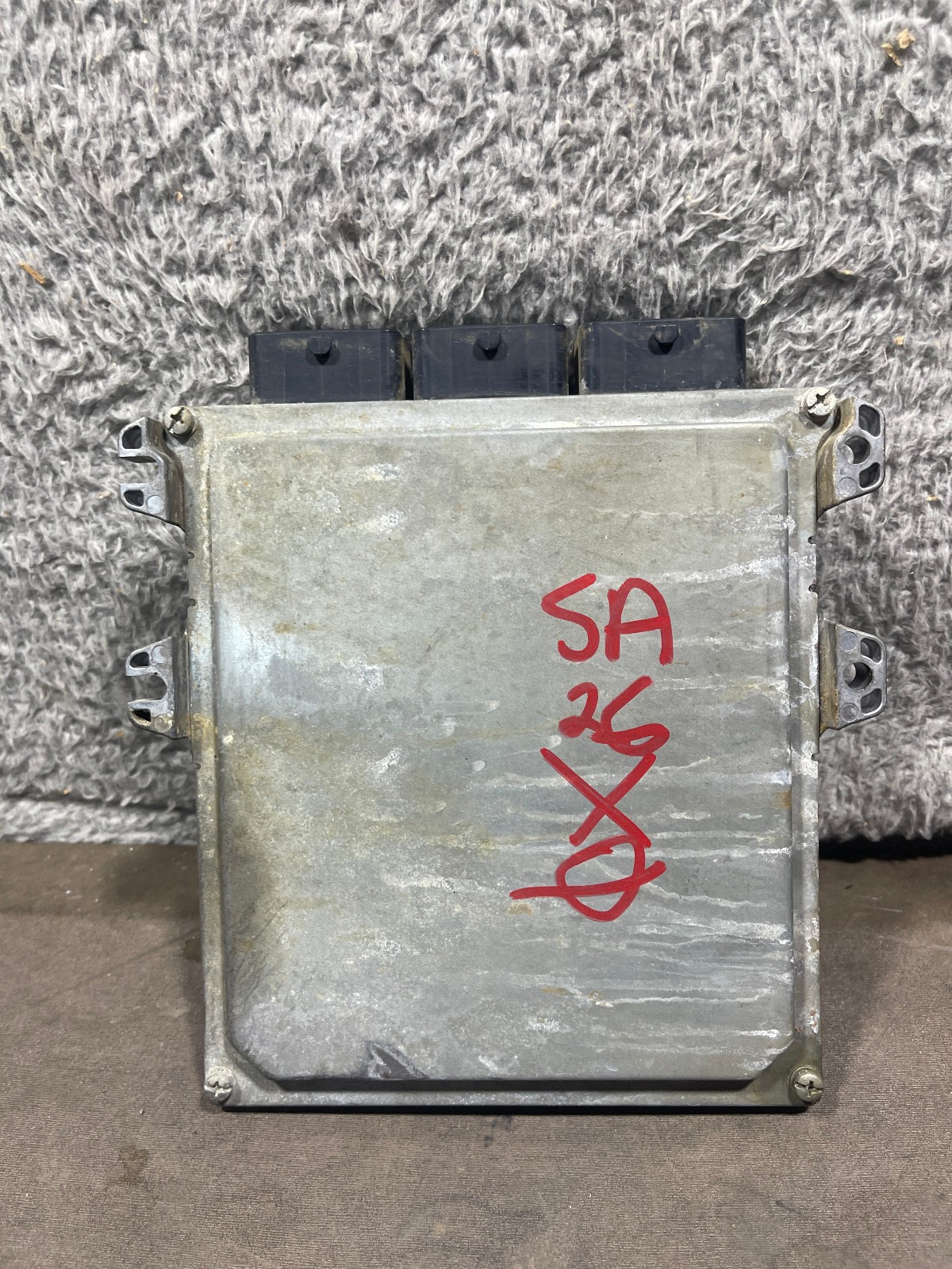 2011 INFINITI QX56 ENGINE CONTROL MODULE ECM ECU DEA030-011 A1
