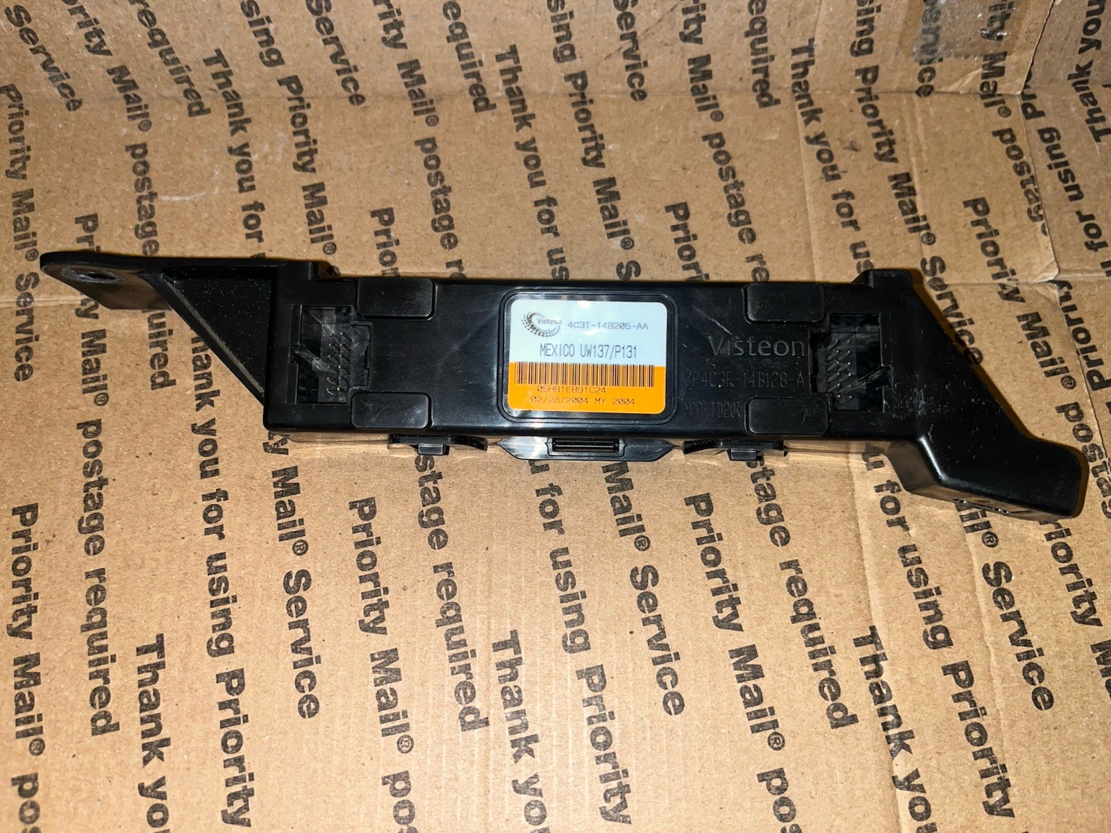 4C3T-14B205-AA 2004 Ford F250 SD ESOF 4WD PL PW GEM Computer Module BCM