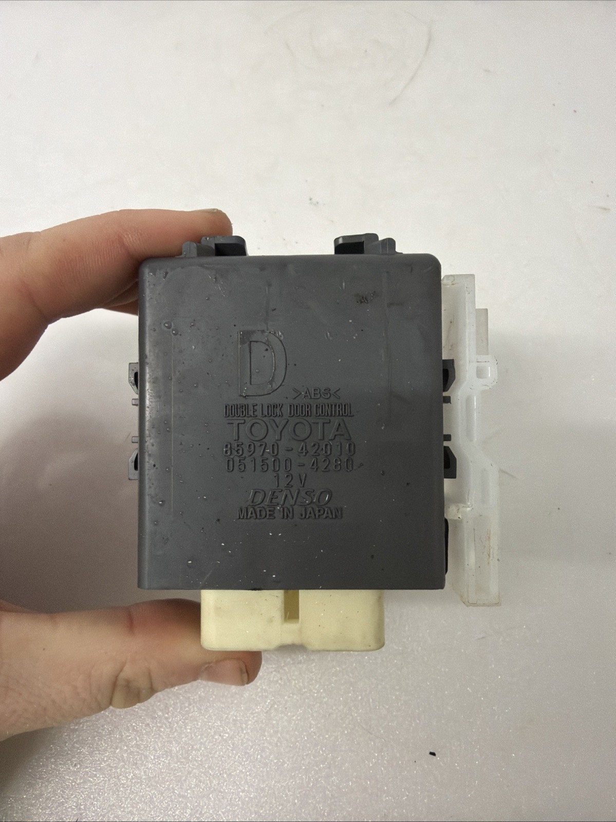 LEXUS NX AZ10 Double Lock Door Control Unit 85970-42010 051500-4280 2015