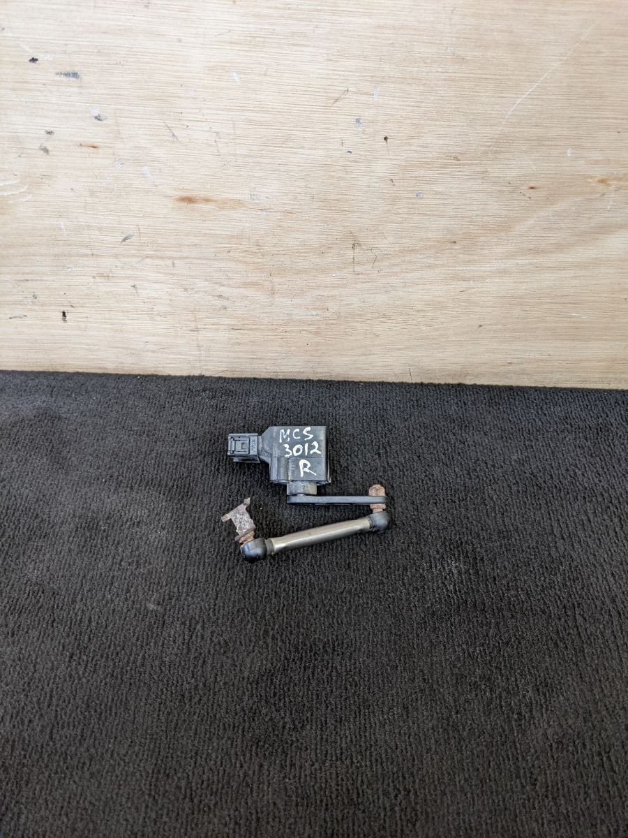 MERCEDES-BENZ S CLASS W221 REAR HEADLIGHT LEVEL CONTROL