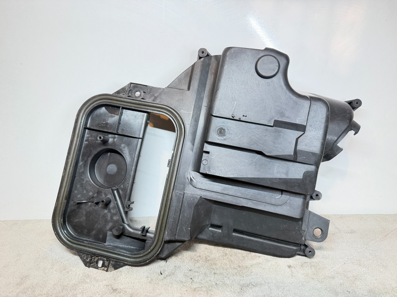 2003-08 Audi A4 S4 B6 B7 ECU Engine Bay Housing OEM 8E1907355C