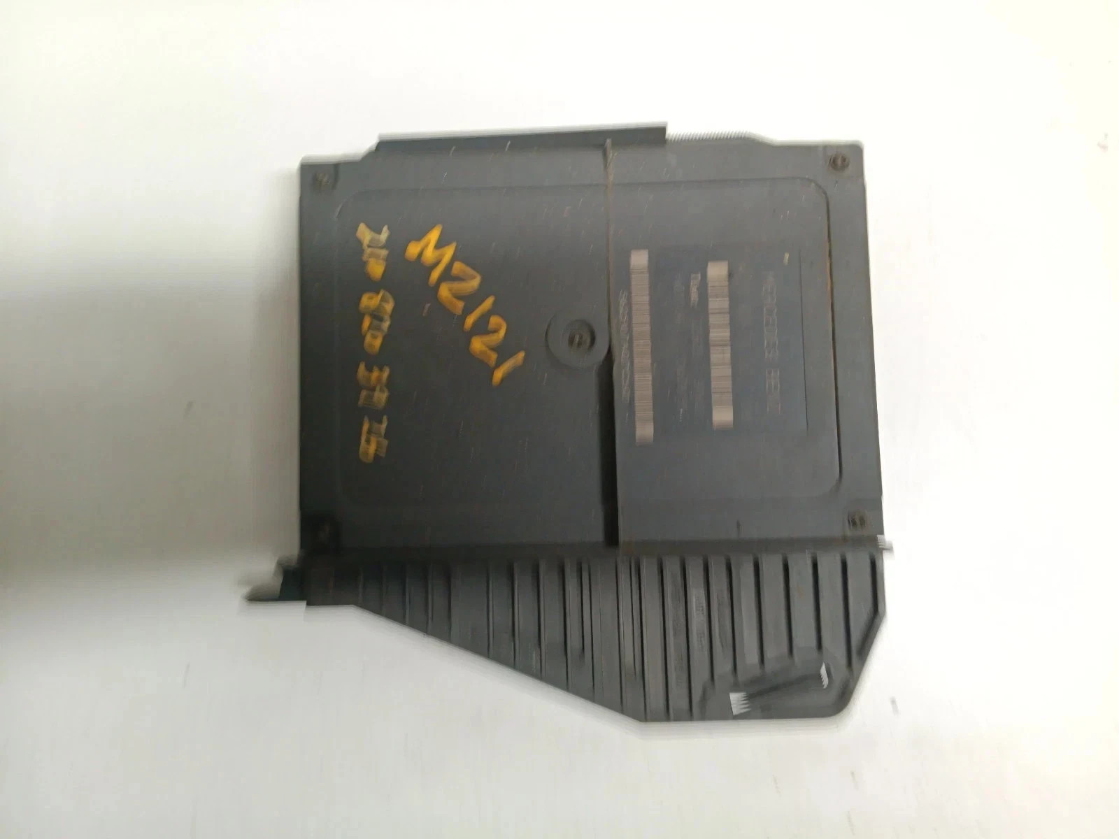 1996-1997 MERCEDES E CLASS E320 THROTTLE BODY CONTROL MODULE OEM, 2108203926