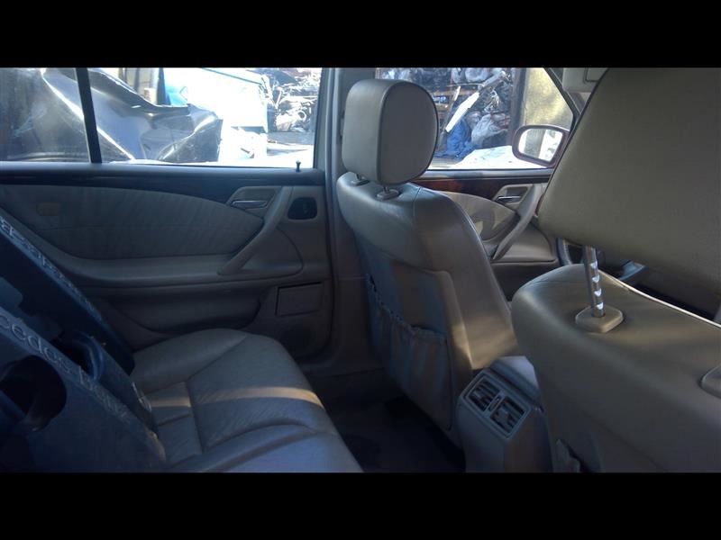 2002 Mercedes-Benz E430 – LH Front Door Module – 2108207726 – R323471