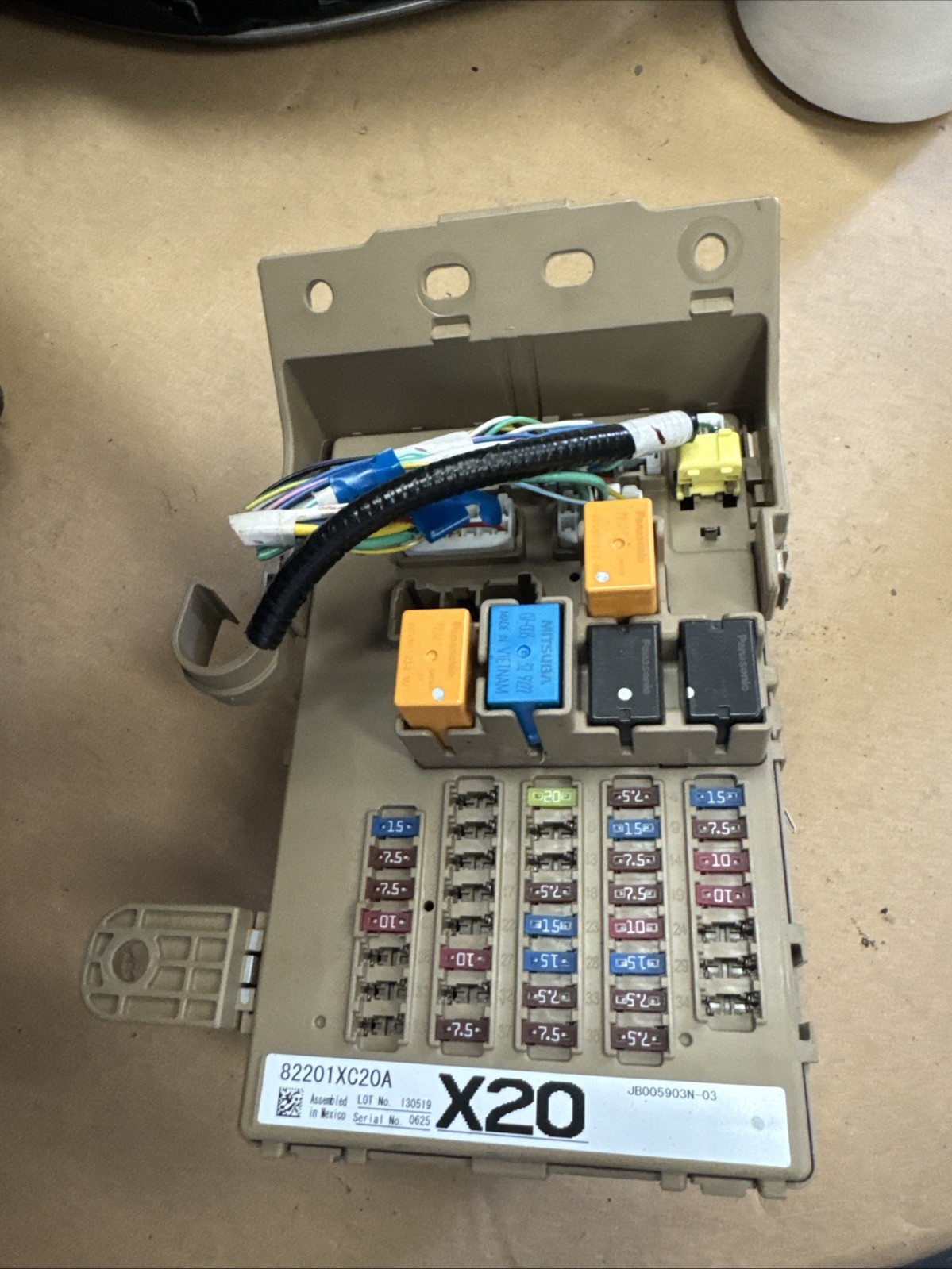 2019 Subaru Ascent Touring Cabin Room Inside Interior Dash Fuse Box 4334