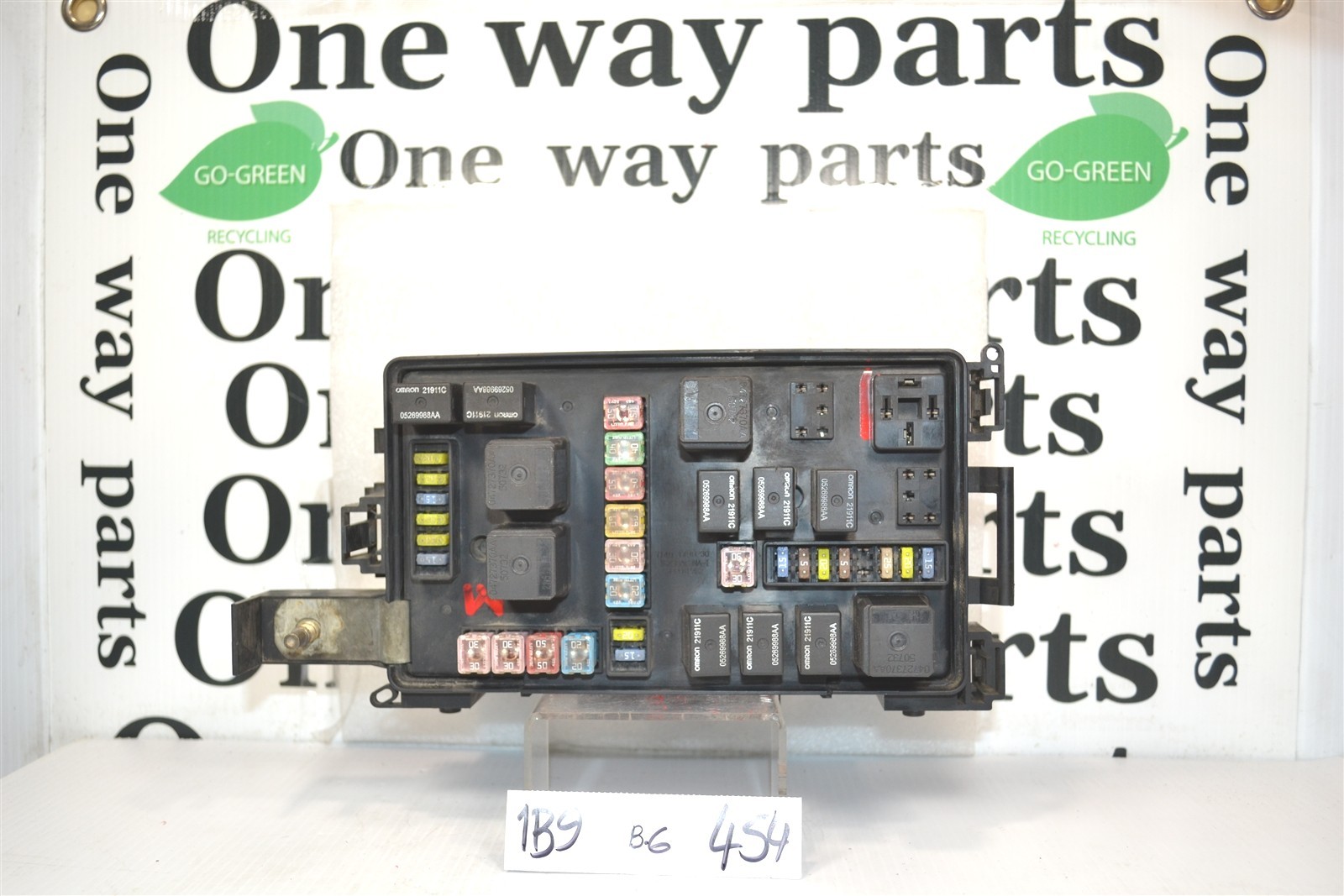 P04692031AI CHRYSLER 300 2006-2007 Fuse Box FUSE BOX Relay Module OEM 1B9 454 B6