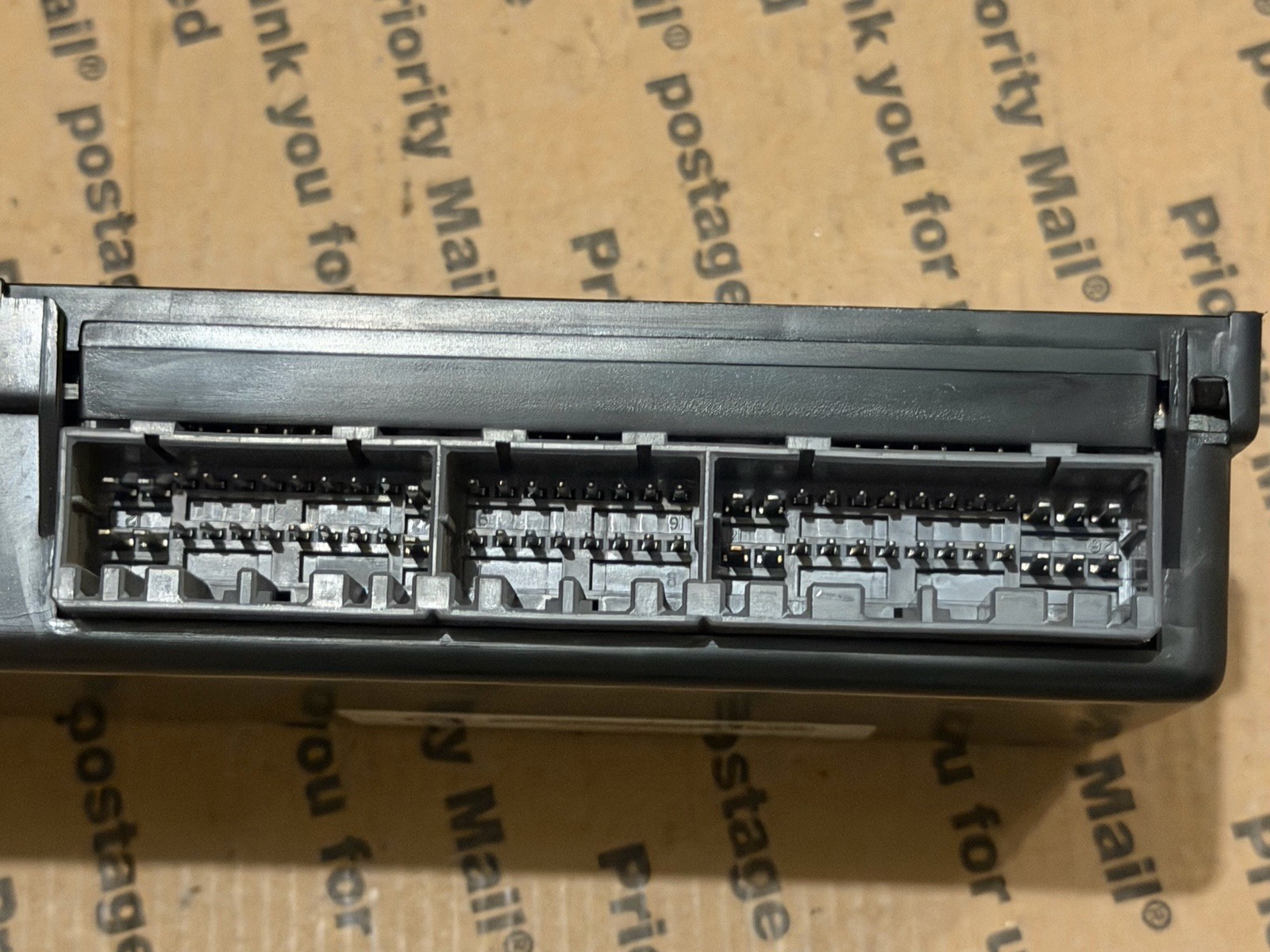 F87B-14B205-DD 1998 Ford Ranger ML MW 4X2 GEM Module BCM
