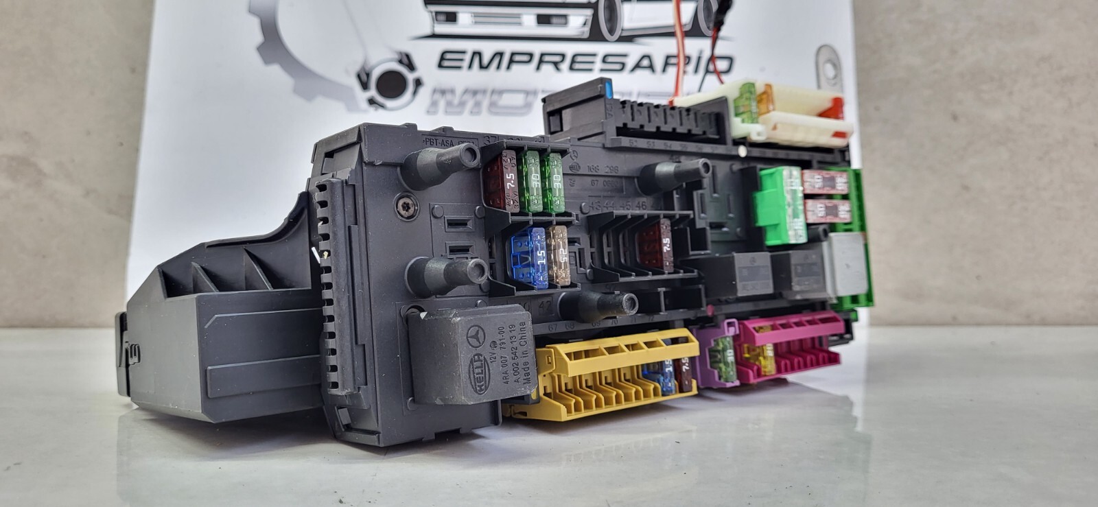 Mercedes-Benz W172 SLK Control Unit Support Battery Relay Battery A0009822023