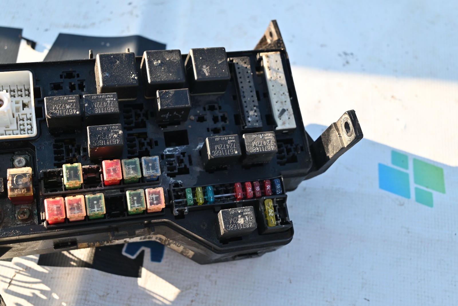 1998 Dodge Ram 1500 5.9L Magnum Engine Bay Fuse Box Fuse Panel P56020523AD USED