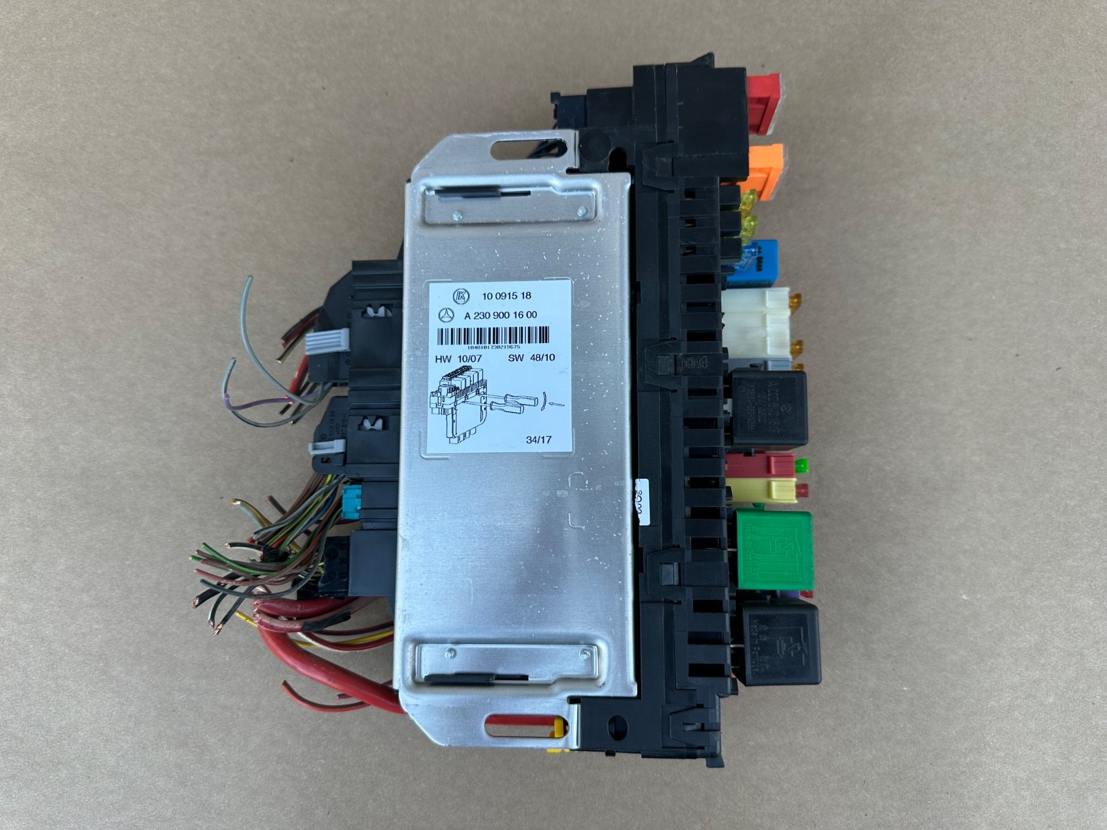 03-09 Mercedes-Benz R230 SL500 SL600 SL55 Front Fuse Box SAM Module A2309001600