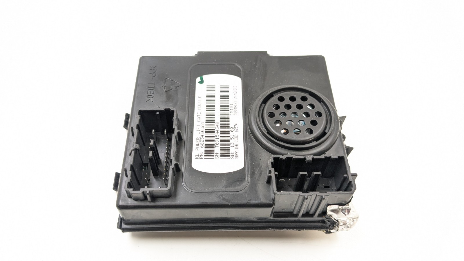 JEEP CHEROKEE KL MK5 POWER TAILGATE BOOT LID CONTROL MODULE ECU 68234603AA 2015