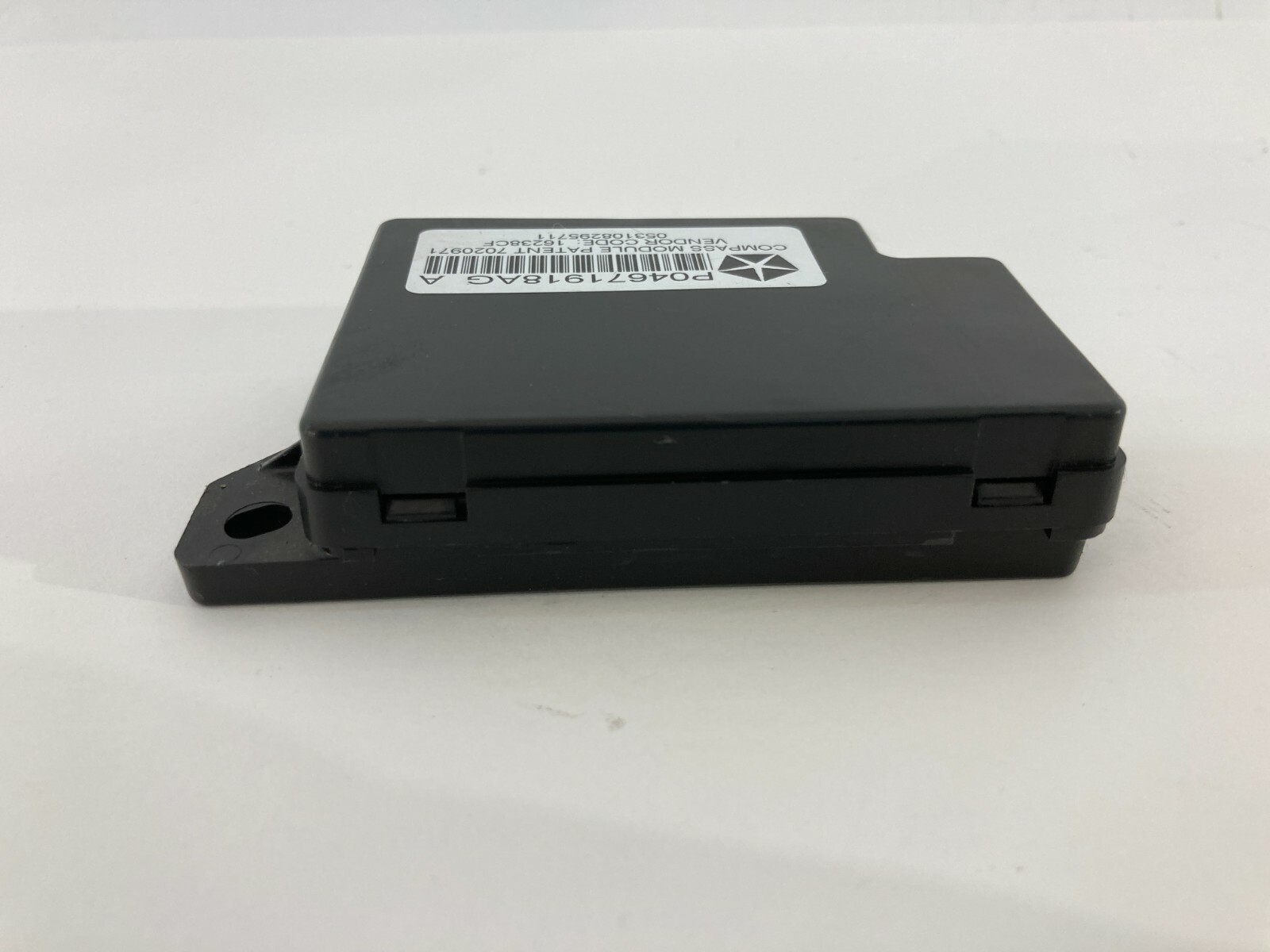 11-14 CHRYSLER 200 SDN 2.4 AT COMPASS & TEMPERATURE CONTROL MODULE P04671918AG