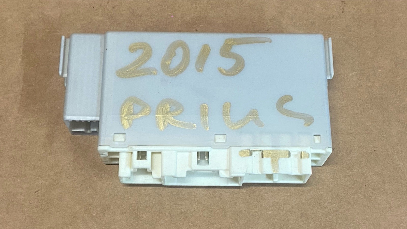 2011 2012 2013 2015 Toyota Prius Plug-in Integration Relay 82641-47090