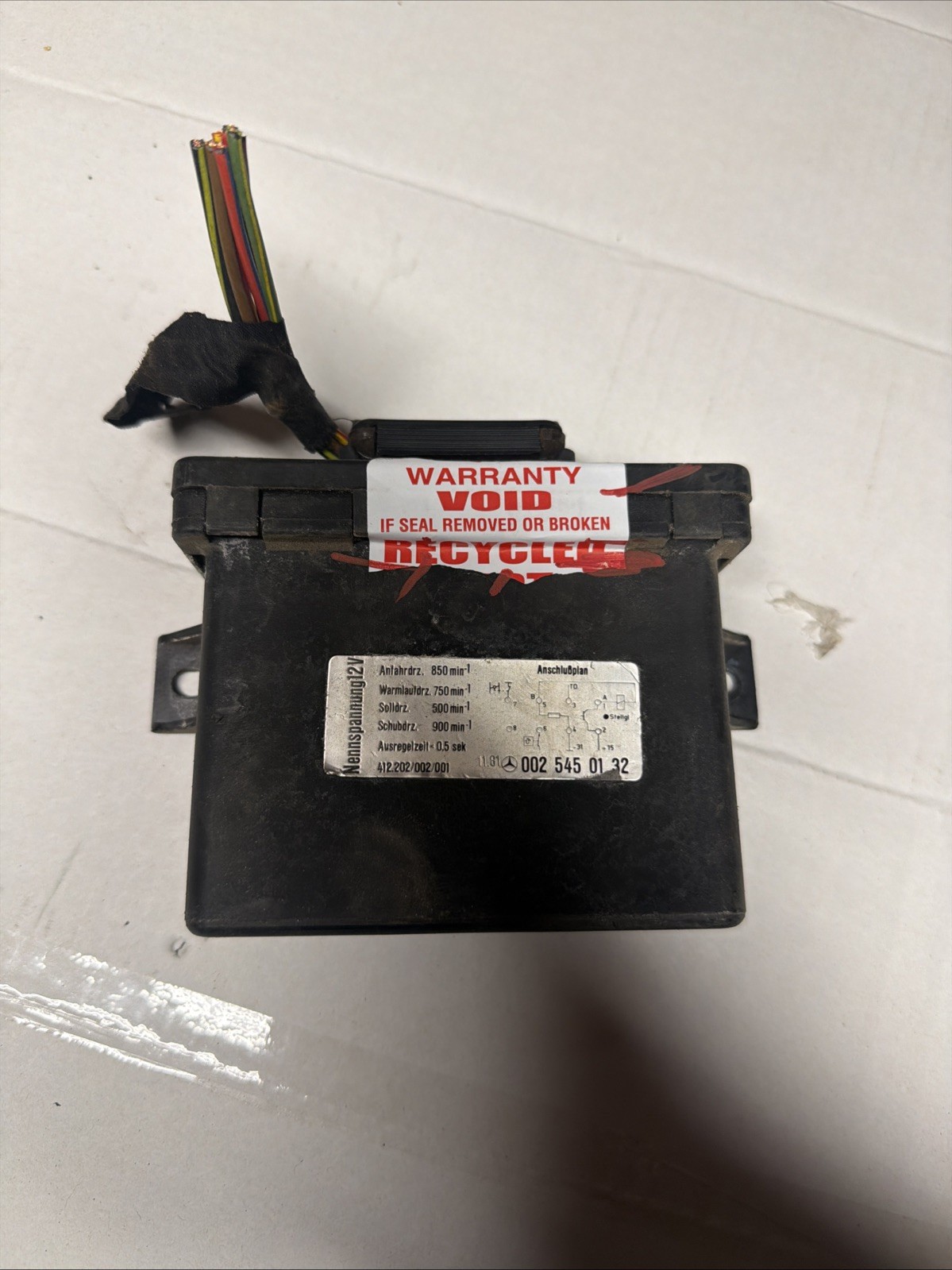 Mercedes 380SL R107 OEM Idle Speed Computer Control Module 0025450132