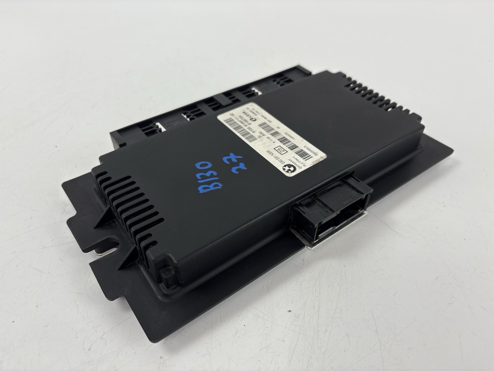2007 2008 2009 BMW E90 E91 FOOTWELL BCU BCM BODY CONTROL MODULE 61359166711 OEM