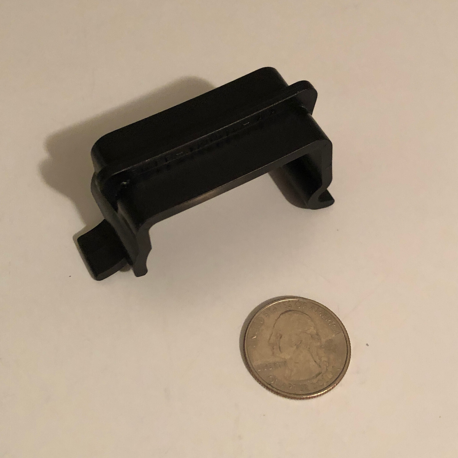Ford E6EF-12B518-AA Engine Computer PCM Plastic Retainer Clip OEM