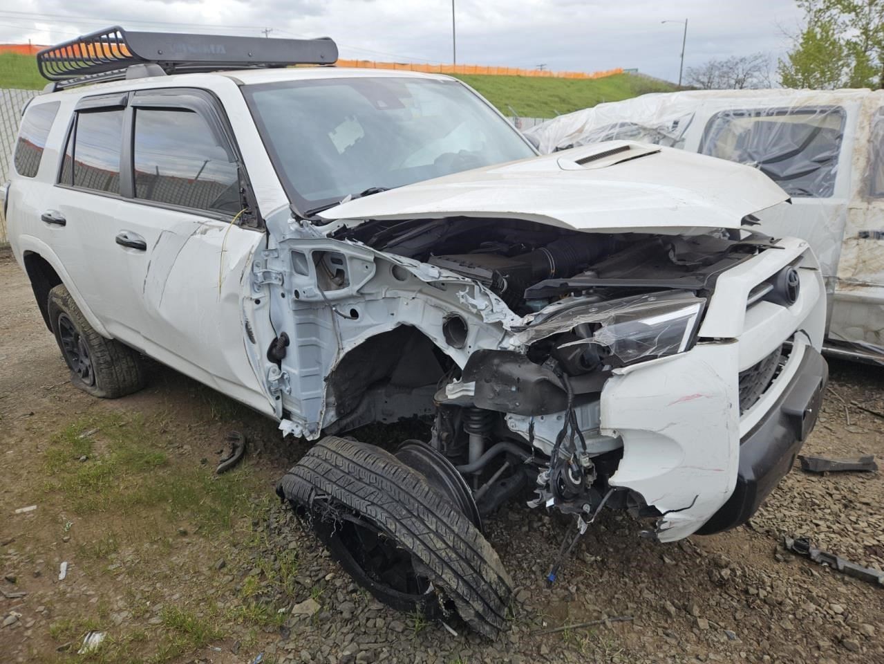 Chassis ECM Network Gateway Right Hand Dash Fits 20-24 4 RUNNER 32618040