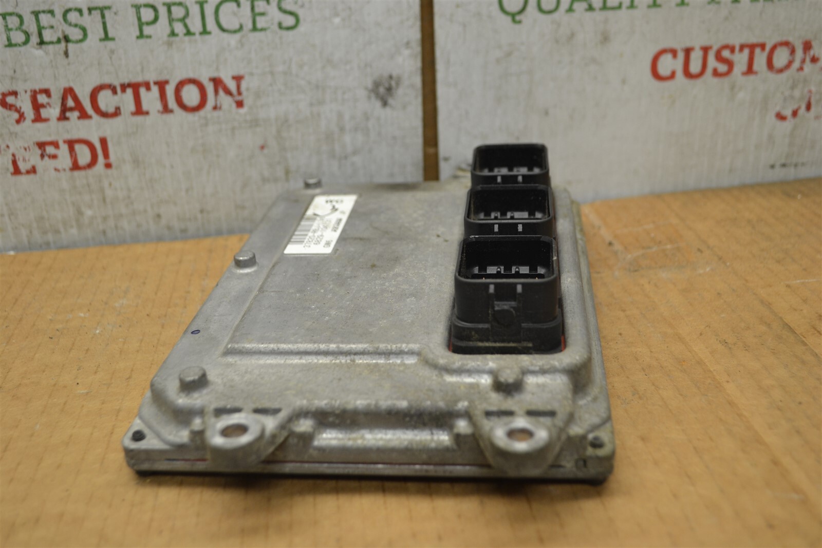 2010 Honda Insight Engine Control Unit ECU 37820RBJL56 Module 27-8B6