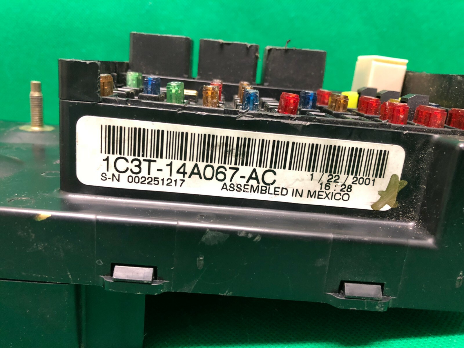 01 FORD F250 F350 SUPER DUTY INTERIOR FUSE BOX RELAY FUSEBOX 1C3T-14A067-AC