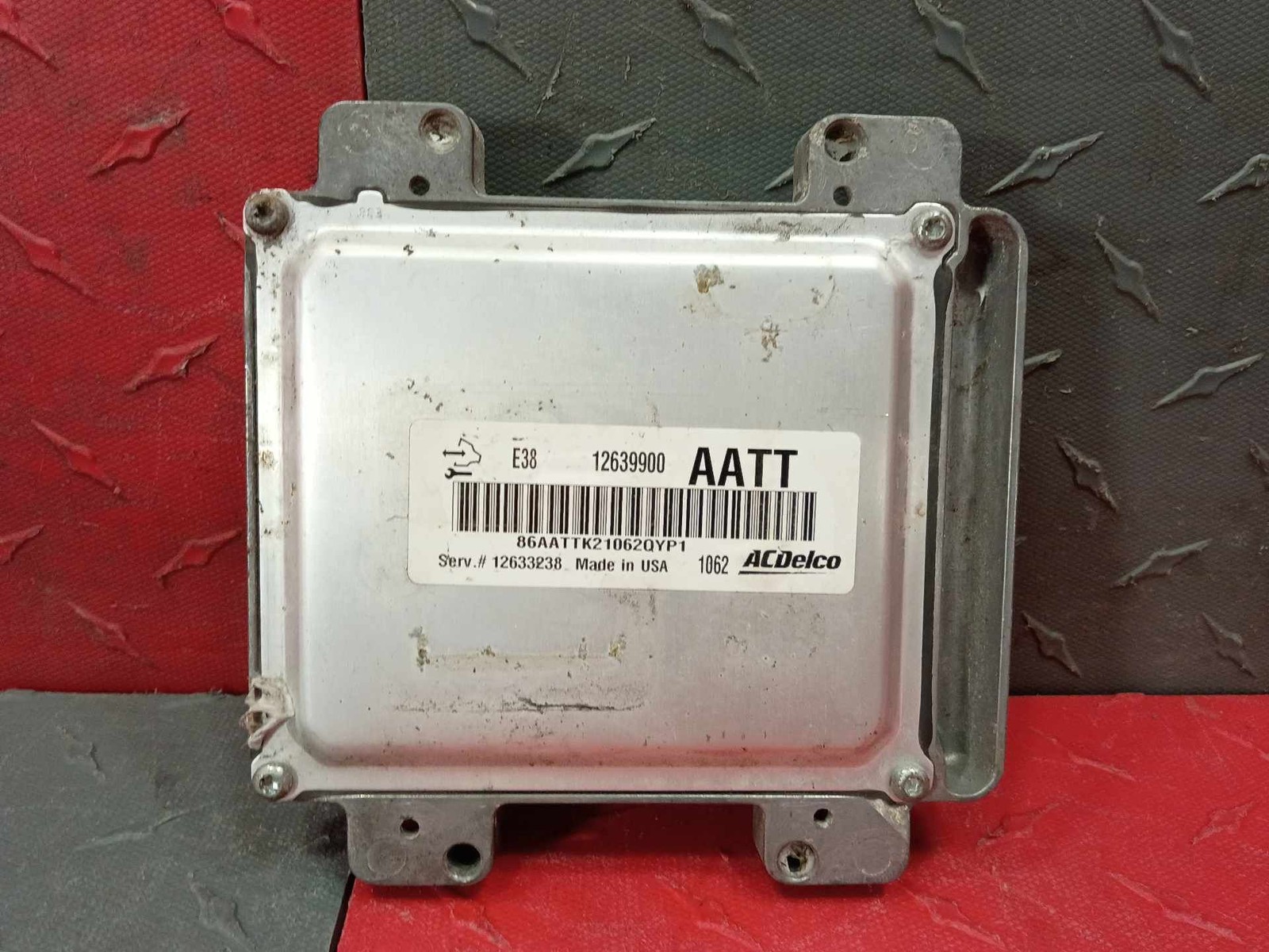 2010-2014 Suburban 1500 ~ Engine Control Module ECM ECU #12639900
