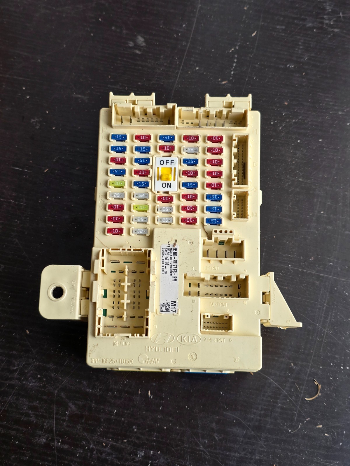 2016 Hyundai Veloster BCM Fuse Box 954002V177 Easy Installation Used Parts