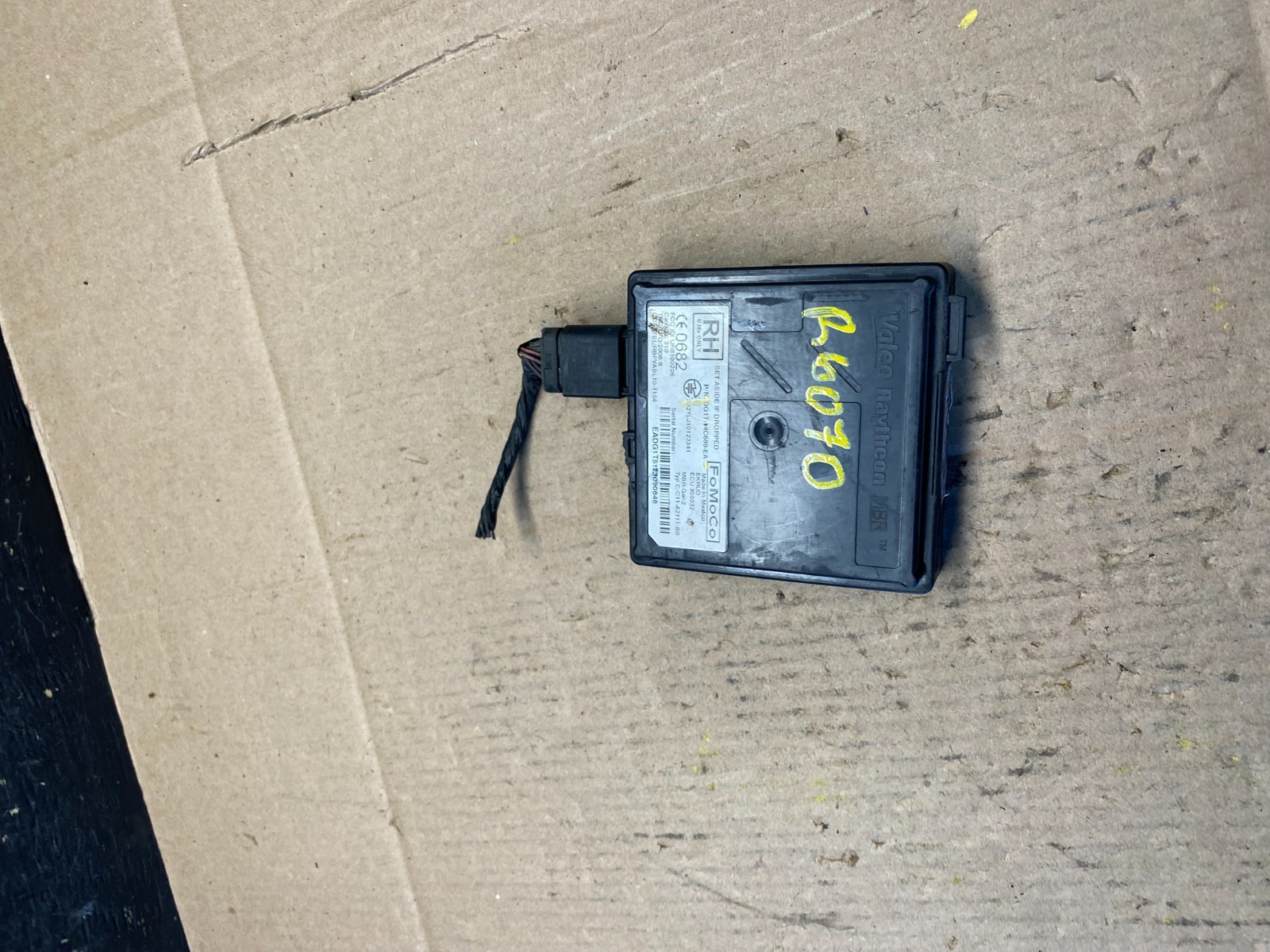 2013 to 2018 Ford Lincoln Rear Radar Blind Spot Module OEM r6070 DG