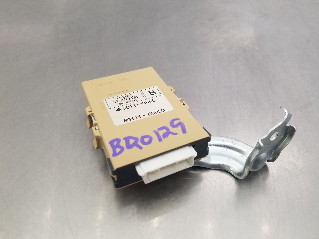 13 LEXUS LX570 NETWORK GATEWAY CONTROL MODULE 8911160080