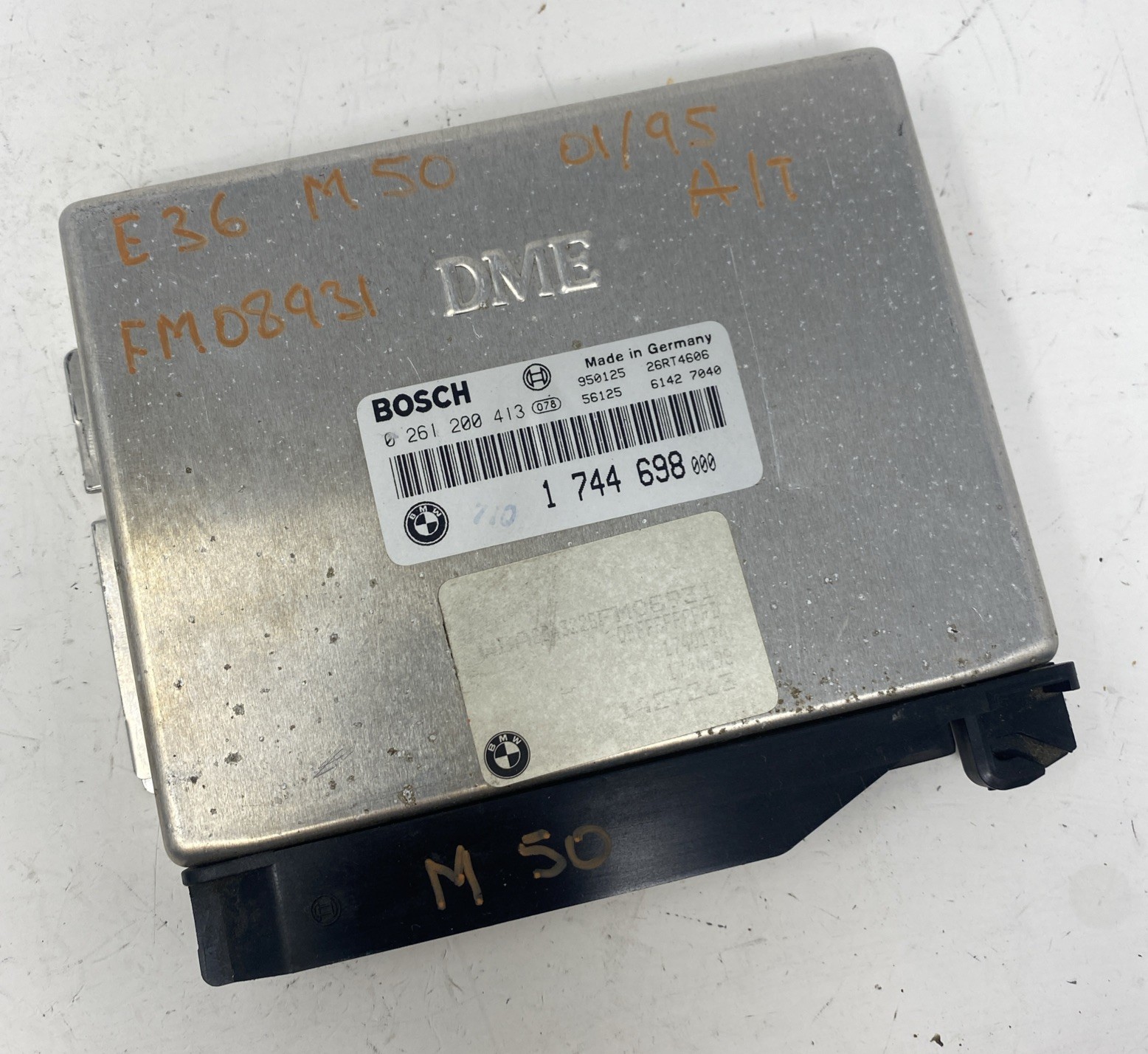 BMW E36 M50 A/T ENGINE IGNITION CONTROL COMPUTER BRAIN MODULE 1744698