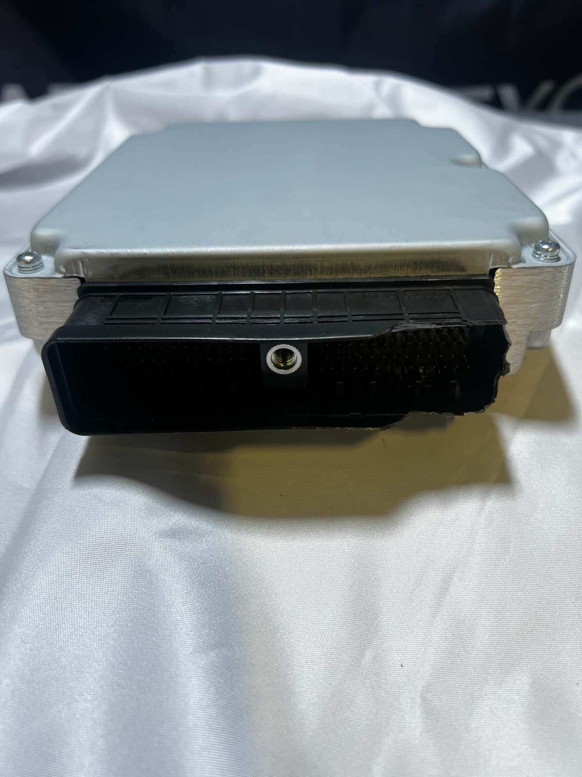 Genuine Jaguar Engine Control Module 2006 XK8 4.2L Non Supercharged C2N3800