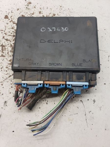 2003-2007 Chevrolet Express 1500 Body Control Module BCM Center Dash OEM 1153563