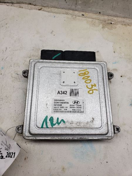 Engine ECM Electronic Control Module 2.4L Automatic Fits 10-12 SANTA FE 747105