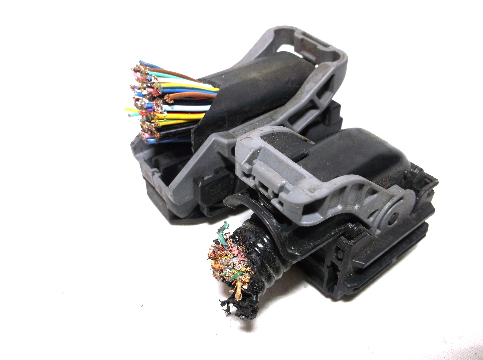 CONNECTORS.PLUGS.PIGTAILS FOR 17-18 HONDA CR-V 1.5L AWD /ENGINE COMPUTER