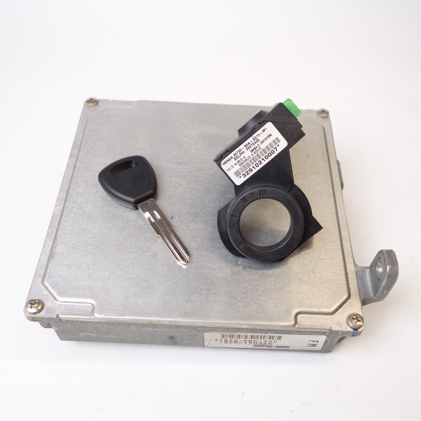 PROGRAMMED KEY PLUG & PLAY ECM 01-05 HONDA CIVIC 37820-PMP-A62