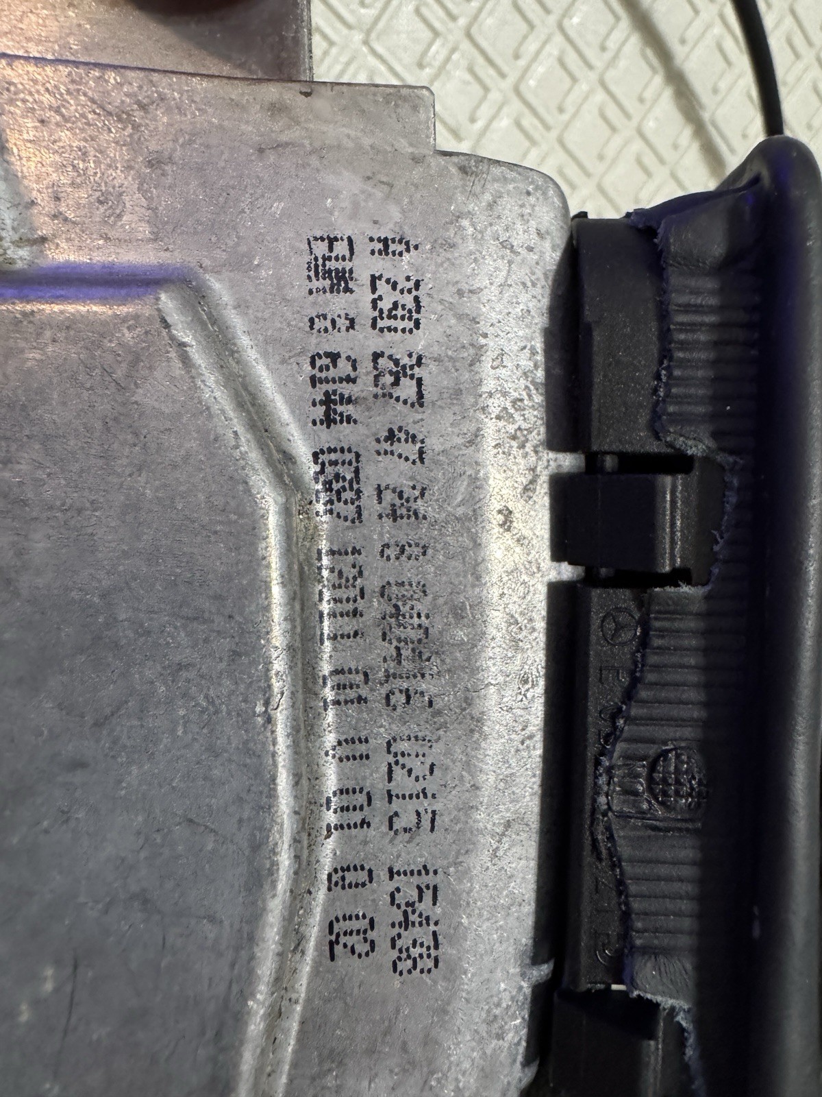Mercedes R230 SL500 ECU Engine Computer EIS Ignition Switch Key Shifter Set