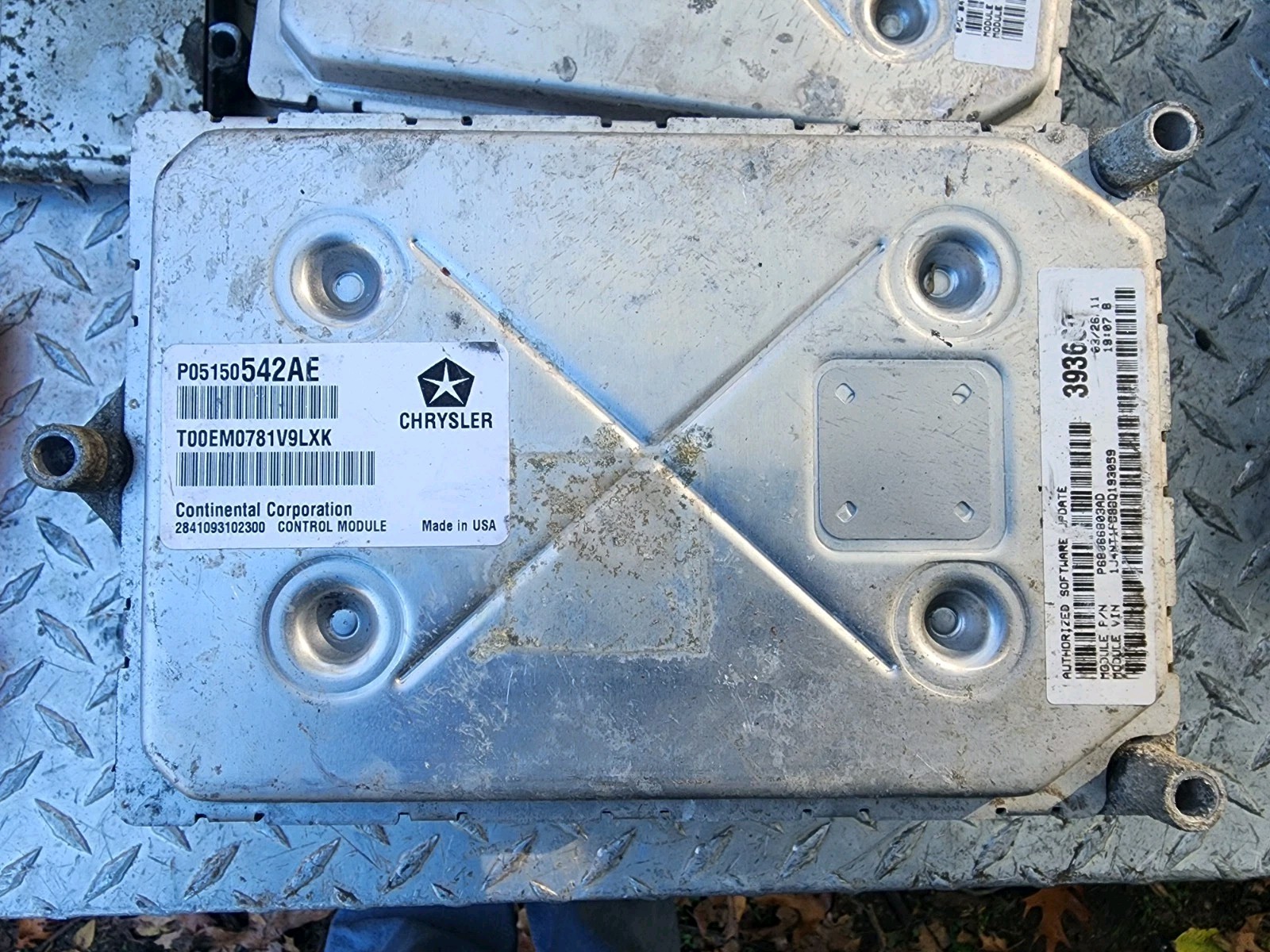2011 Jeep Patriot Compass 2.4L ECU ECM Engine Computer Module P05150542AE OEM