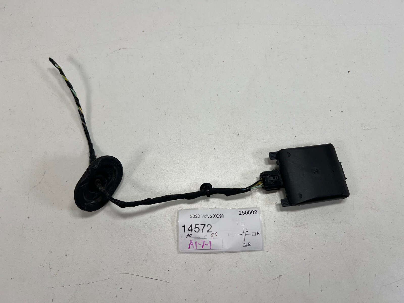 2019-2022 VOLVO XC90 REAR LEFT / RIGHT REAR RIGHT BLIND SPOT RADAR SENSOR OEM