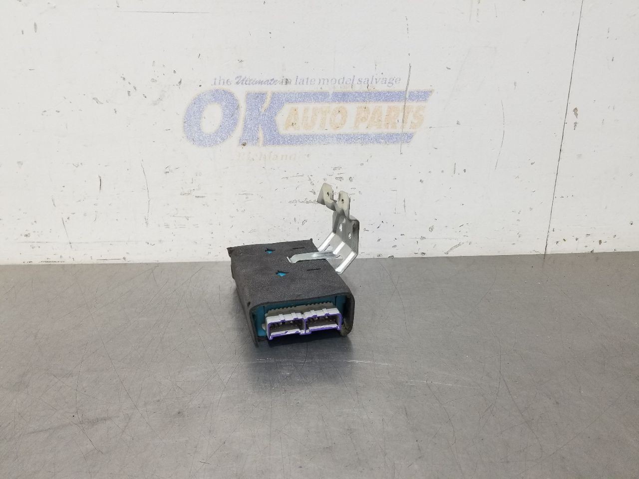 97 1997 LINCOLN MARK VIII SRS RESTRAINT CONTROL MODULE